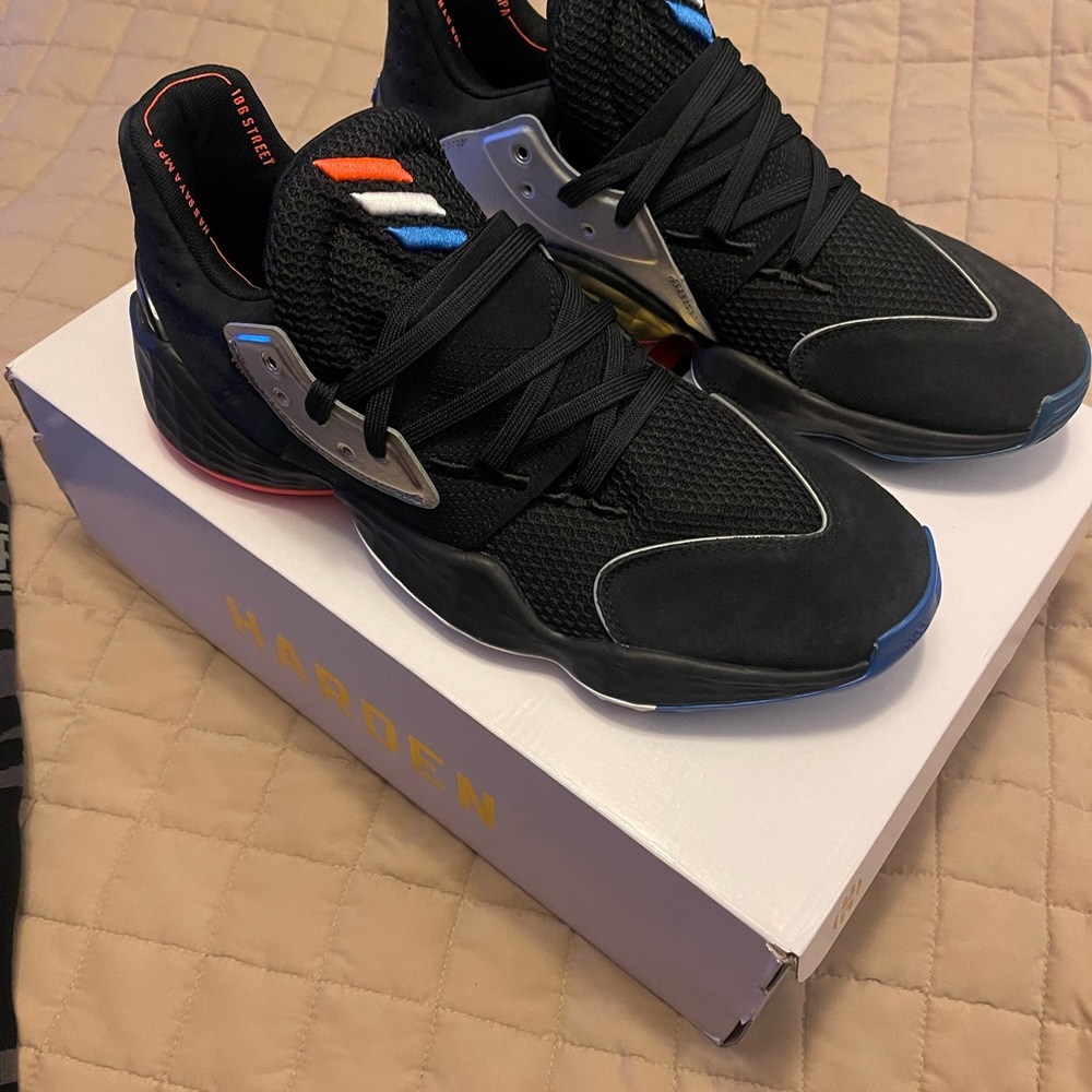 Adidas Harden Vol. 4 Basketball Shoes with free gift